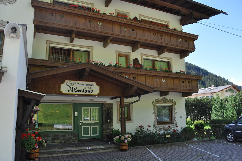 Gaestehaus Alpenland Tux Bagian luar foto